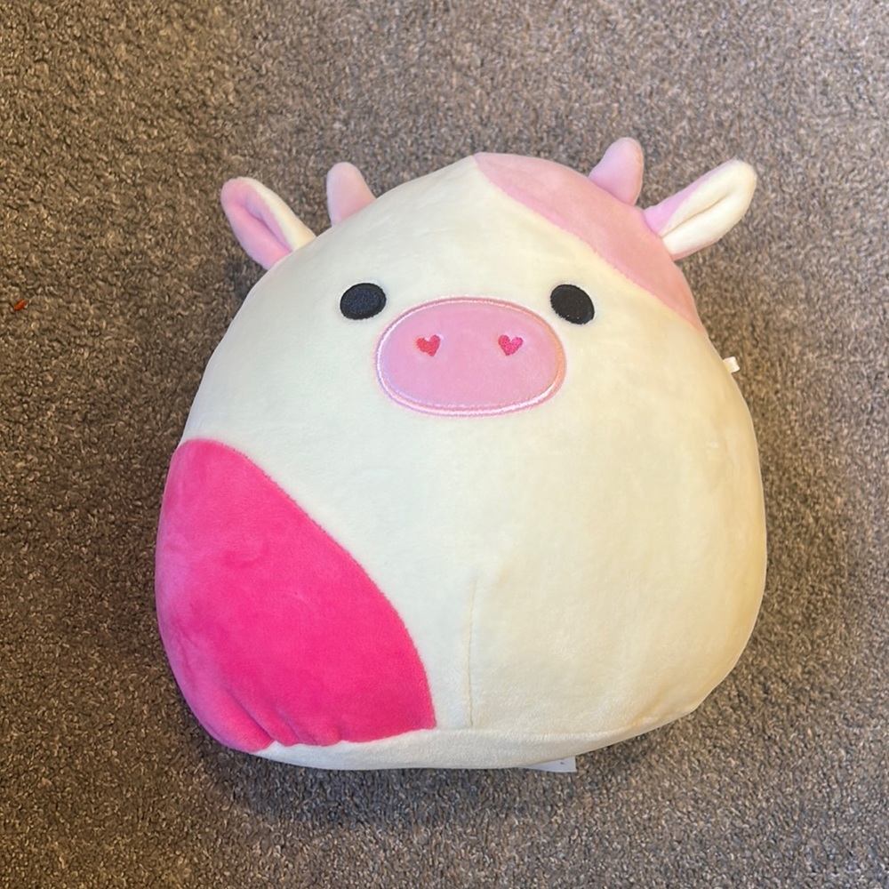 Squishmallow 8" Caedyn Cow